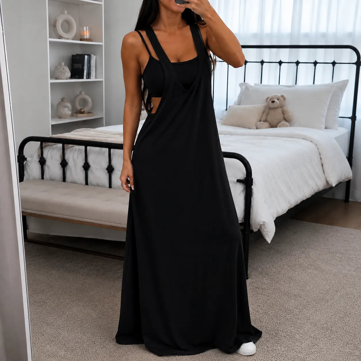 Elowyn – Layered-Look Sleeveless A-Line Maxi Dress with Side Cutouts